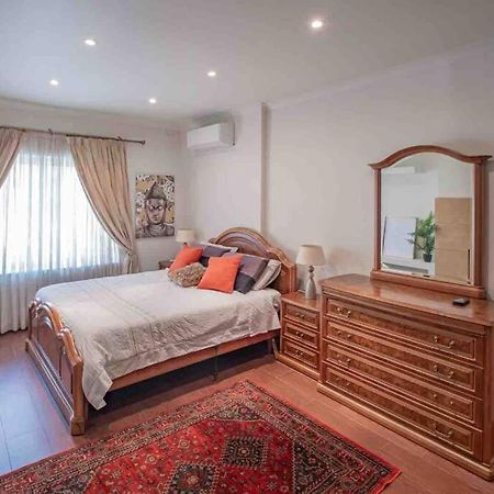 Pembroke St Julians Luxury, Comfort, Location Extérieur photo