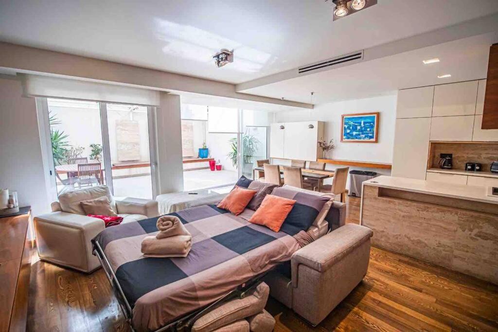 Pembroke St Julians Luxury, Comfort, Location Extérieur photo