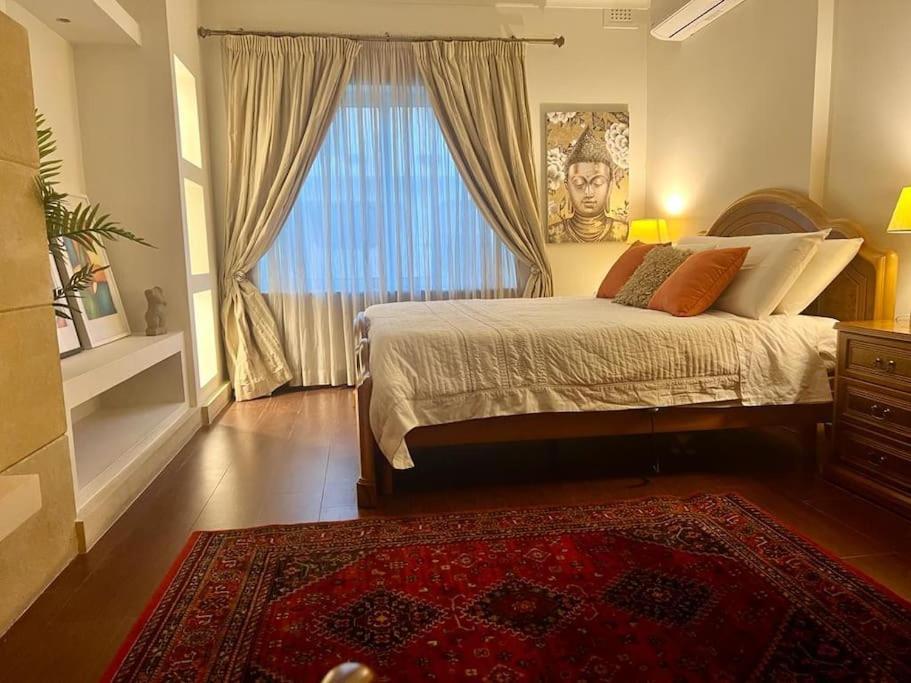 Pembroke St Julians Luxury, Comfort, Location Extérieur photo